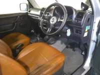 Suzuki JIMNY лот № 3076 оценка R  с аукциона в Японии 2