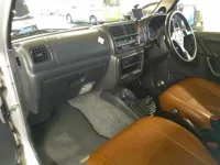 Suzuki JIMNY лот № 3076 оценка R  с аукциона в Японии 7