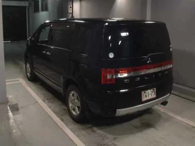 Mitsubishi Delica D:5