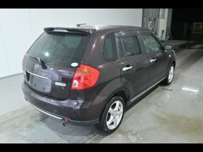 Mazda Verisa