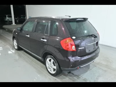 Mazda Verisa