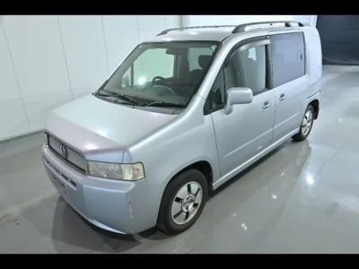 Honda Mobilio Spike