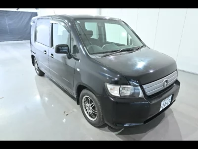 Honda Mobilio Spike