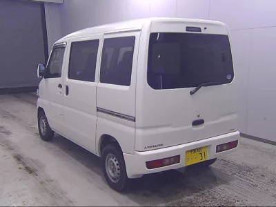 Mitsubishi Minicab Van