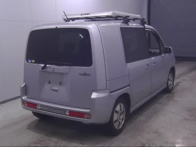 Honda Mobilio Spike