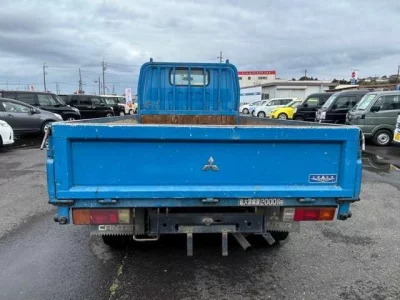 Mitsubishi Fuso Canter
