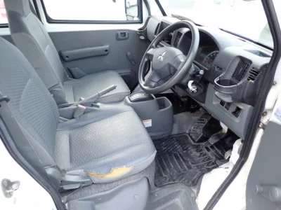Mitsubishi Minicab Van