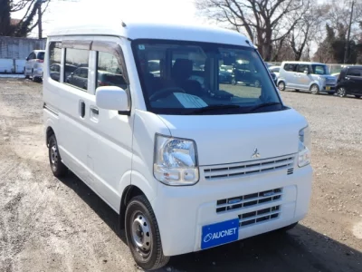 Mitsubishi Minicab Van