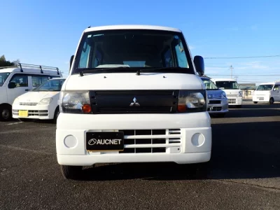 Mitsubishi Minicab Van
