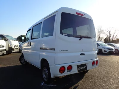 Mitsubishi Minicab Van