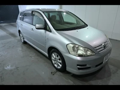Toyota Ipsum