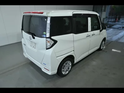 Toyota TANK