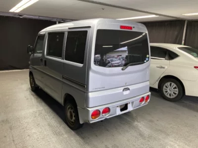 Mitsubishi Minicab Van