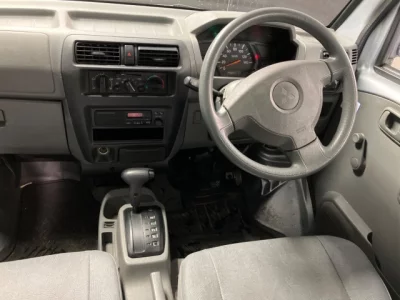 Mitsubishi Minicab Van