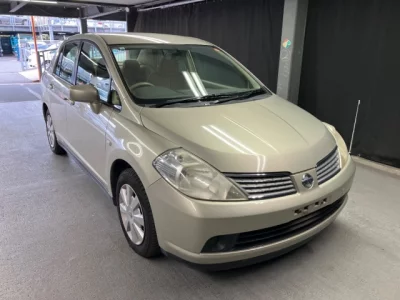 Nissan TIIDA LATIO