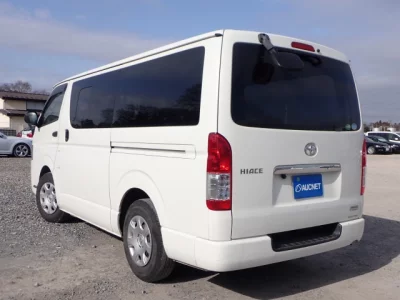 Toyota HiAce Van