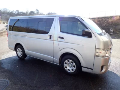 Toyota HiAce Van
