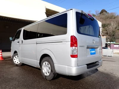 Toyota HiAce Van