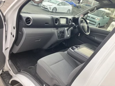 Nissan Caravan
