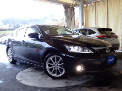 Lexus CT200h