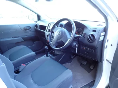 Nissan AD