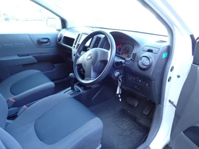 Nissan AD