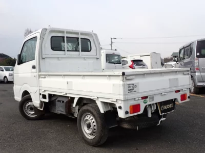 Nissan NT100 Clipper