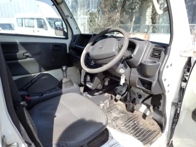 Nissan NT100 Clipper