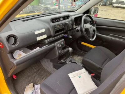 Toyota SUCCEED