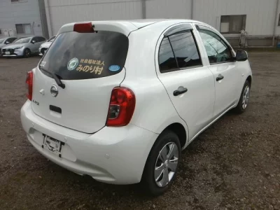 Nissan March