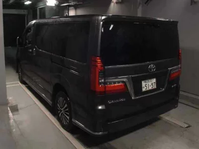 Toyota GranAce