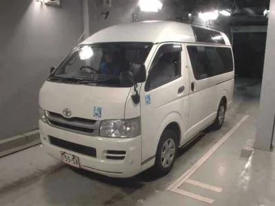Toyota HiAce Van