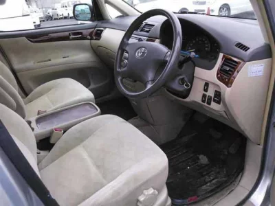 Toyota Ipsum