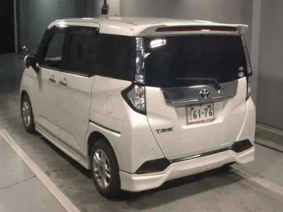 Toyota TANK