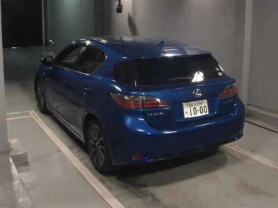 Lexus CT200h