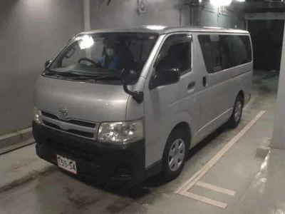 Toyota HiAce Van