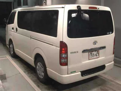 Toyota HiAce Van