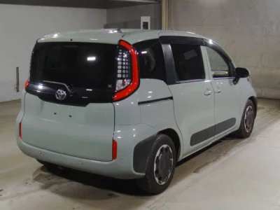 Toyota Sienta