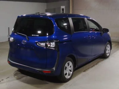 Toyota Sienta