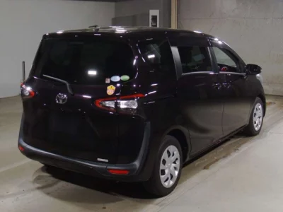 Toyota Sienta
