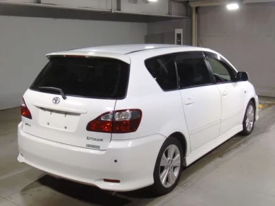 Toyota Ipsum