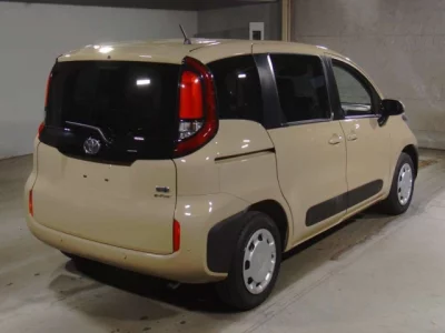 Toyota Sienta