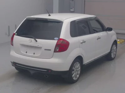 Mazda Verisa