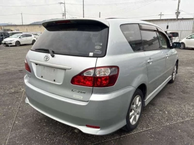 Toyota Ipsum