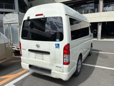 Toyota HiAce Van