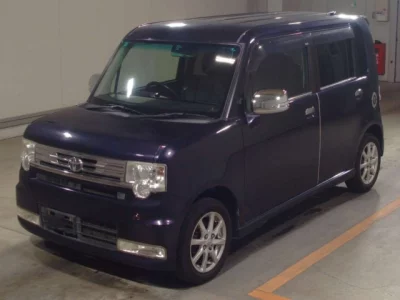 Toyota PIXIS SPACE