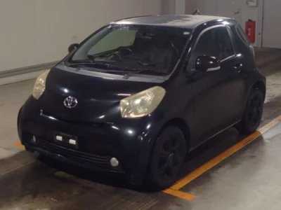 Toyota iQ