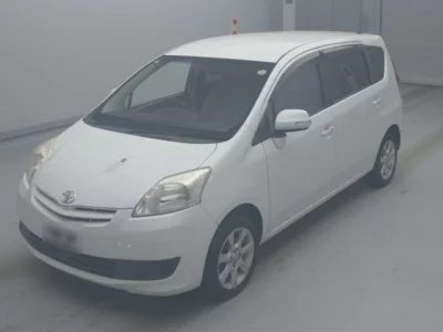 Toyota Passo Sette