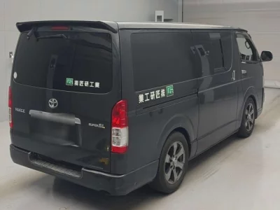 Toyota HiAce Van
