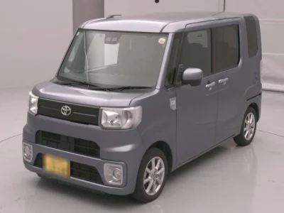 Toyota Pixis Mega